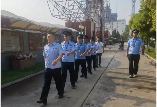 【图片新闻】后勤服务中心经警队加强治安巡逻深化“平安矿区”创建